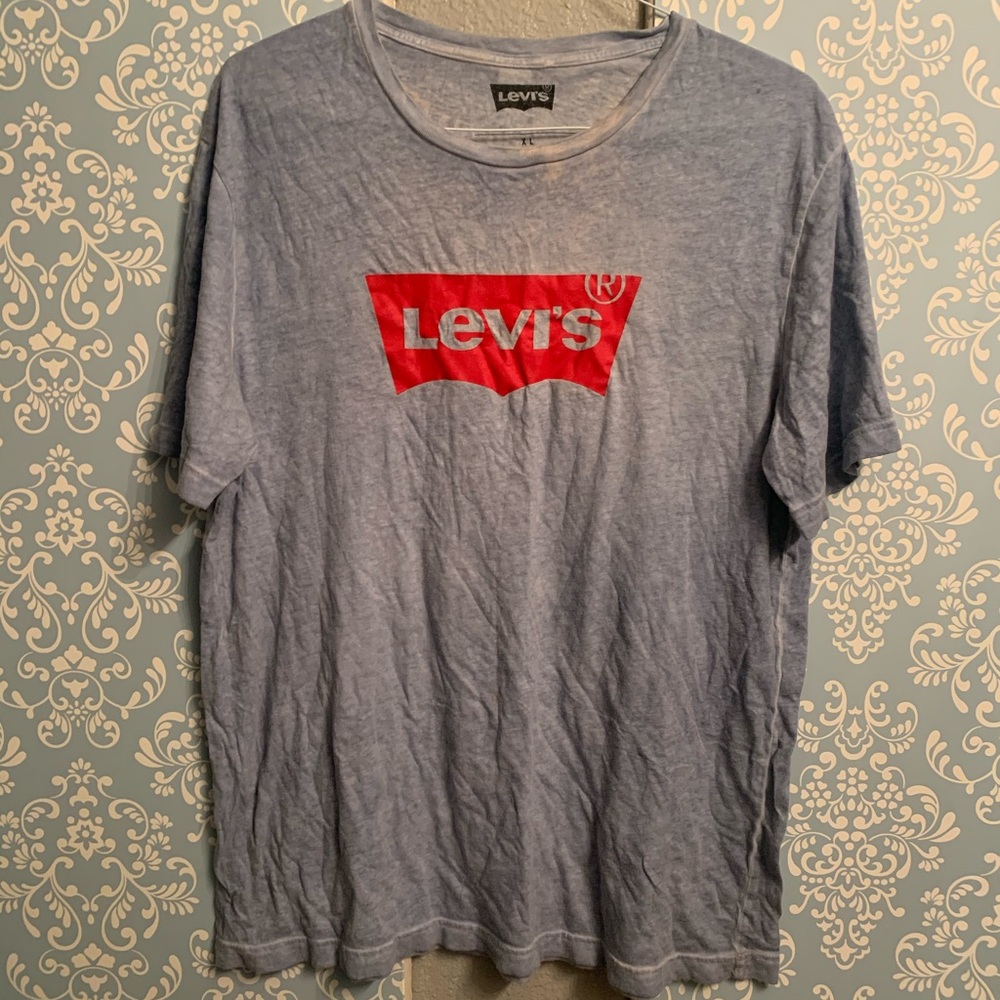 Levi’s Distressed Tee